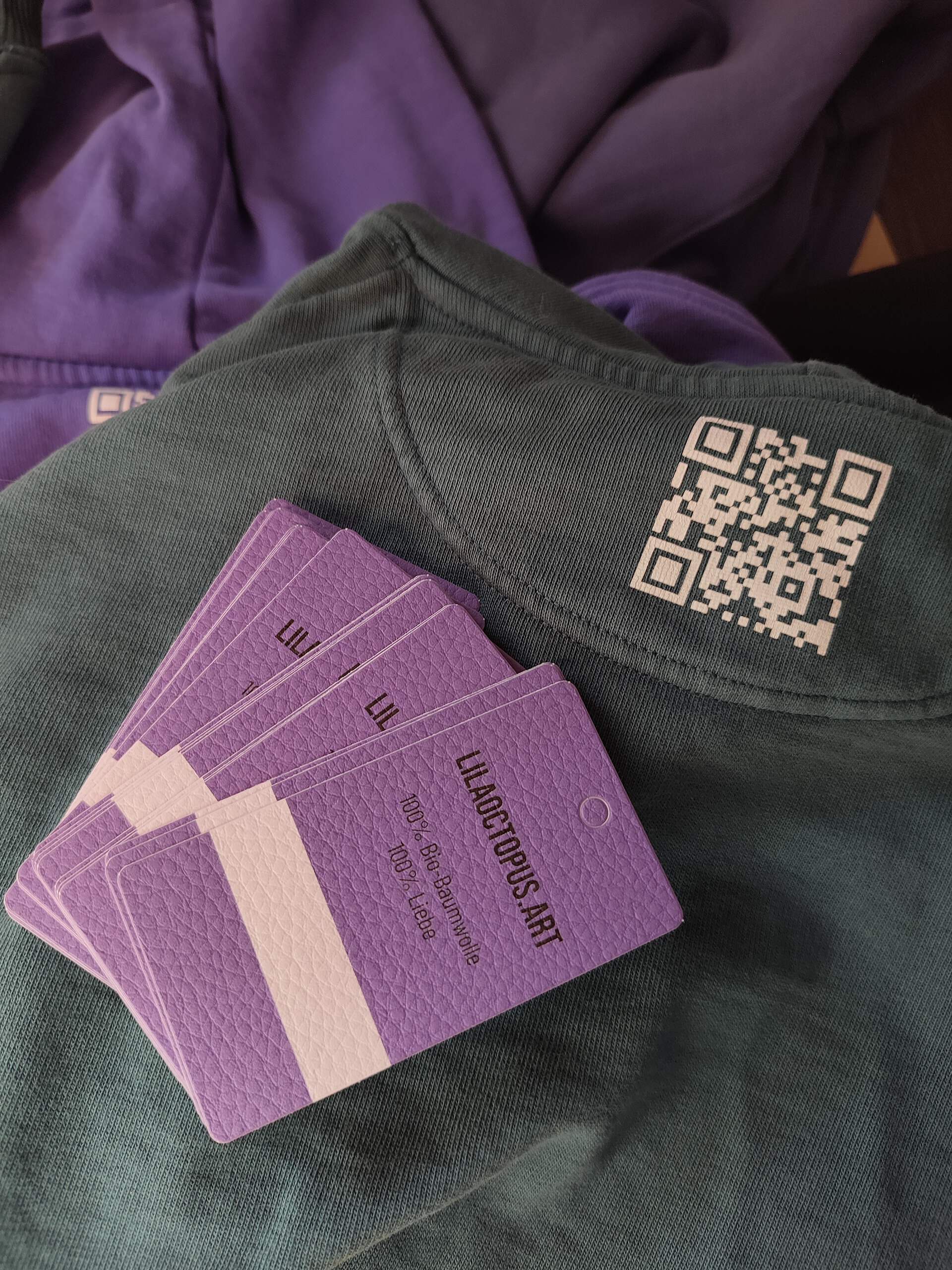 LilaOctopus.art Hangtags + QR Code